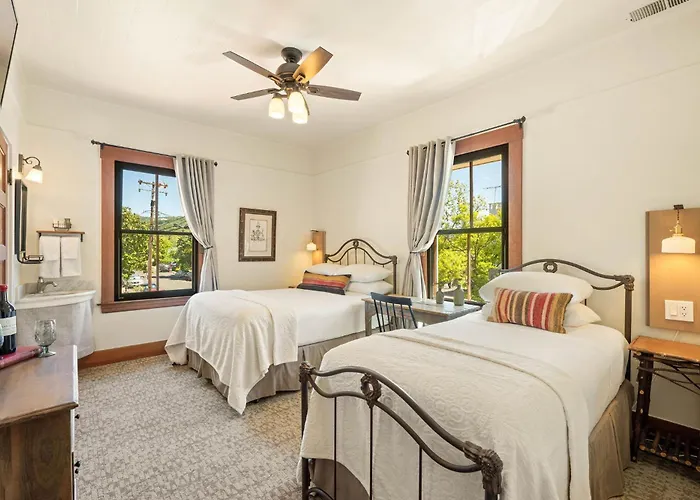 Sonoma Hotel