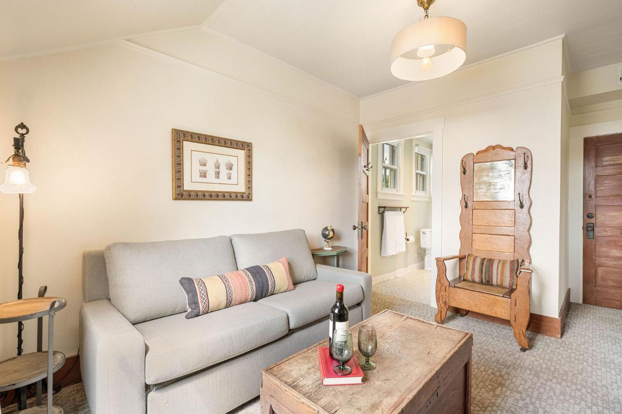 Sonoma Hotel 3*
