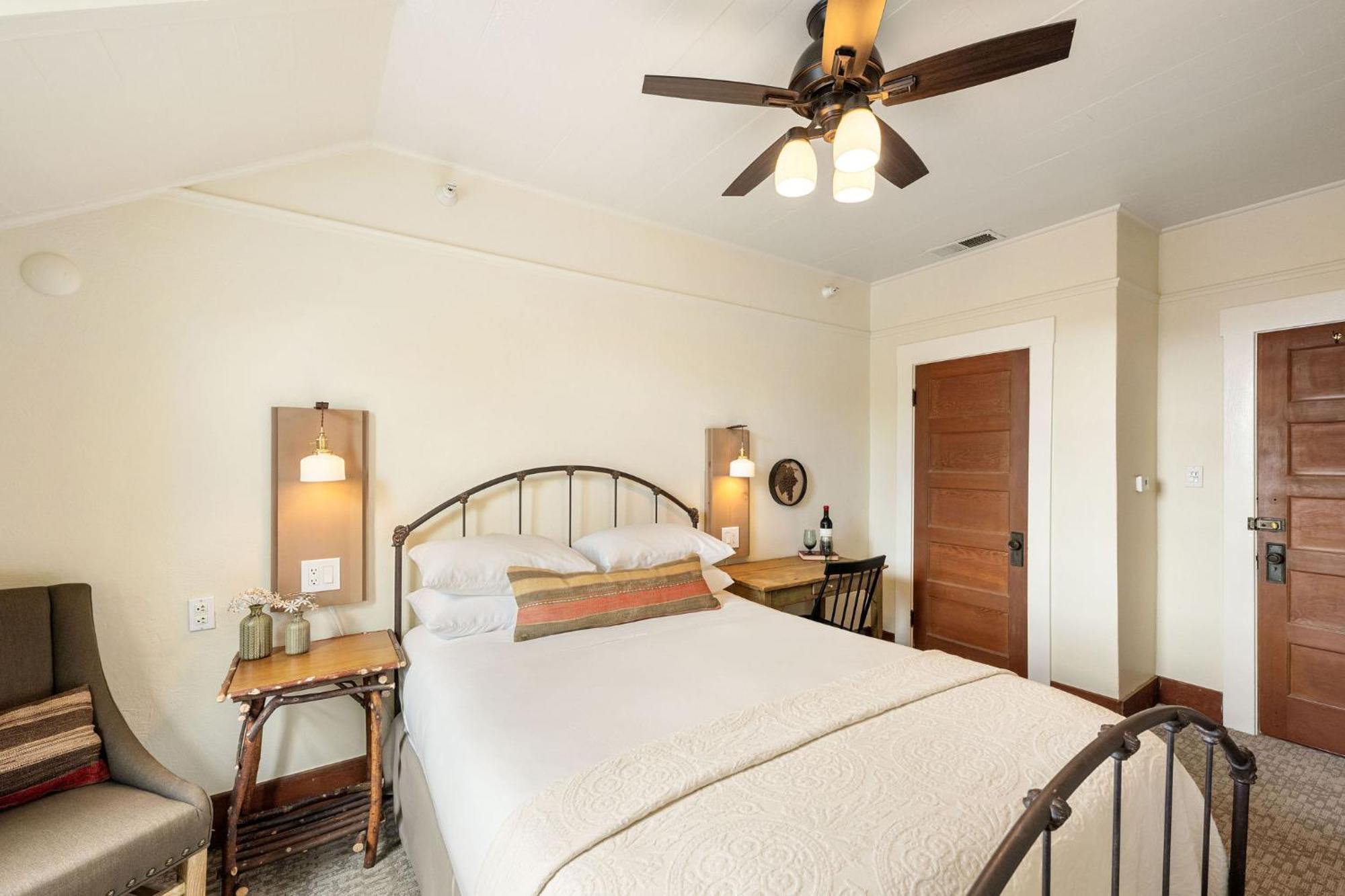 Sonoma Hotel Inn